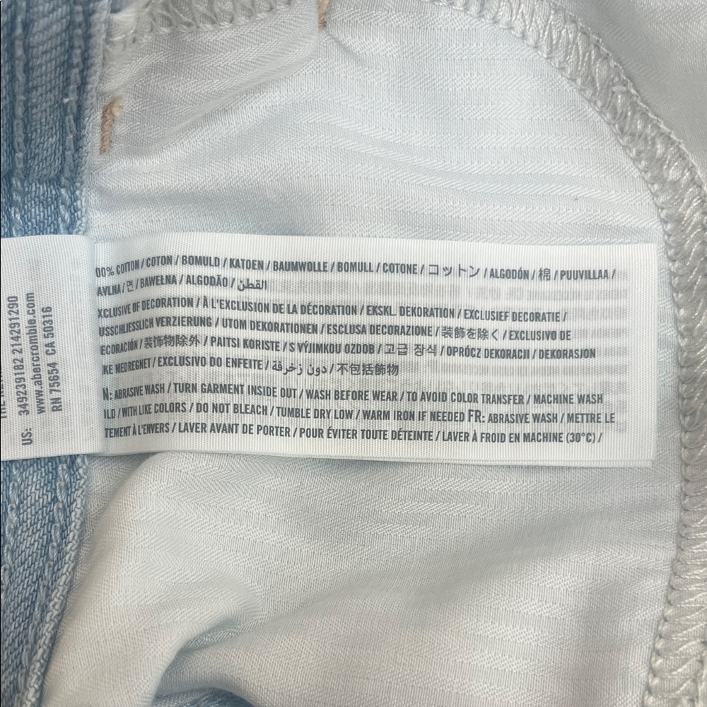 Hollister High Rise Mom 3” Distressed Short - Picture 6 of 6